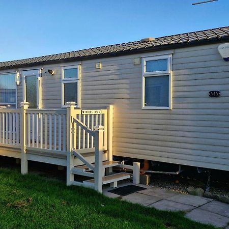 Mollies Den 6 Berth M5 Waterside Leisure Park 호텔 잉골드멜스 외부 사진